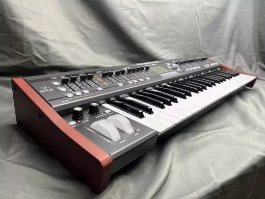 Behringer - DEEPMIND 12 2