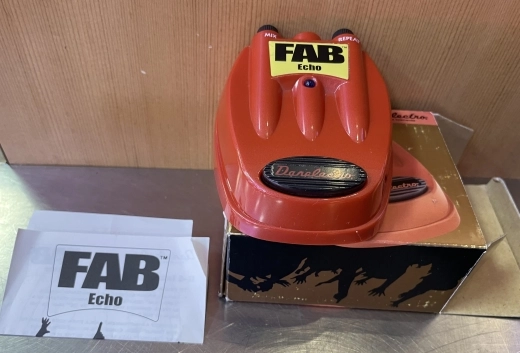 Danelectro - FAB-ECHO 2