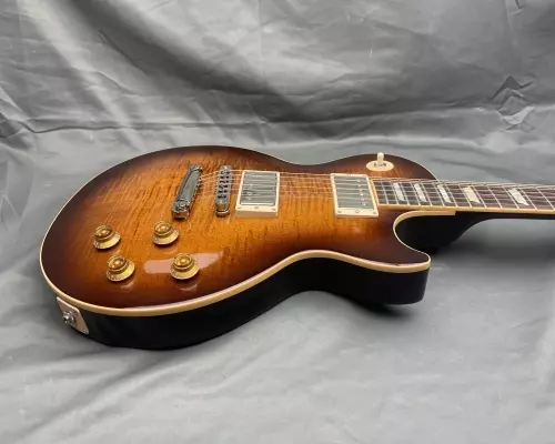 GIBSON LES PAUL STANDARD 2
