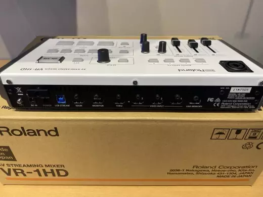 Store Special Product - Roland - VR-1HD