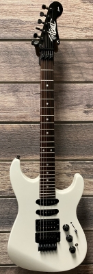 Fender - Fender HM Strat