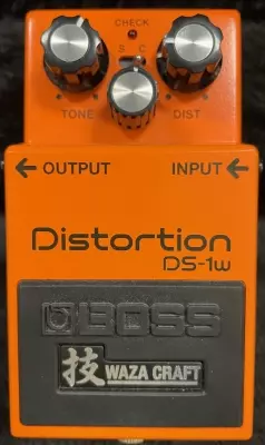 BOSS - DS-1W Distortion Pedal