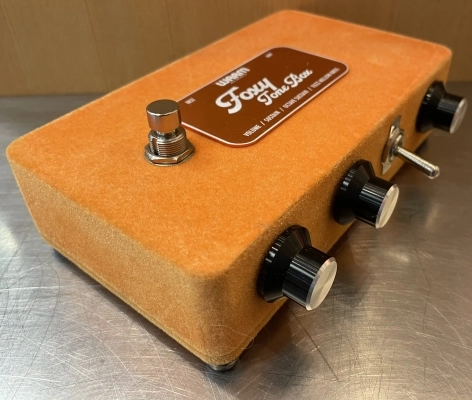 Warm Audio - Foxy Tone Box Fuzz Pedal 2