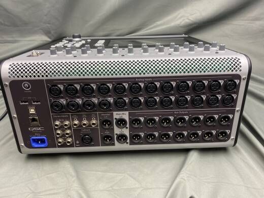 Store Special Product - QSC - TOUCHMIX-30