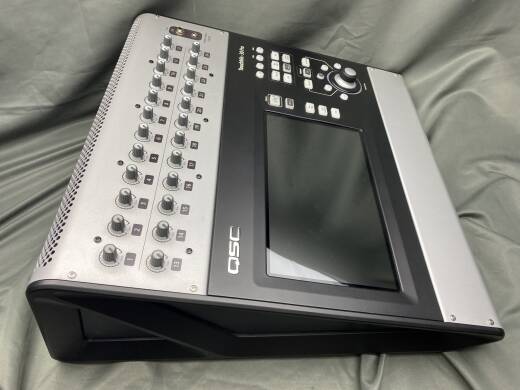 Store Special Product - QSC - TOUCHMIX-30