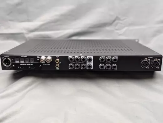 Universal Audio - UA-APX6 2
