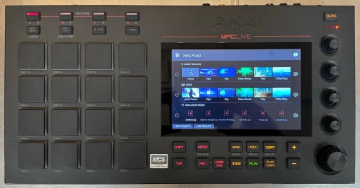 Akai - MPC LIVE Music Production System
