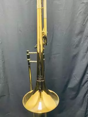 BACH STRAD TROMBONE F ATT. AXIAL 8.5 2