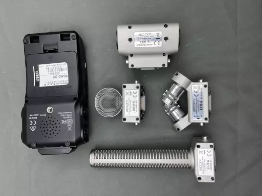 Zoom H6 Handy Recorder with case and accessories 5