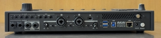 Akai - FORCE Standalone Music Production System 2