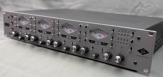 Universal Audio 4-710d Twinfinity マイクプリ Universal Audio 4-710D Four-Channel Tone-Blending Mic Preamp