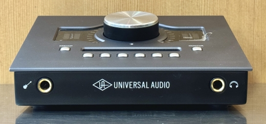 Universal Audio - UA-APLTWQII Thunderbolt 2 Audio Interface 2
