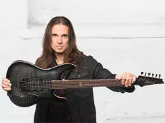 Check Out Kiko Loureiro of Megadeth! - Various Locations