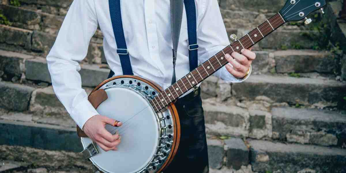 How To Play Banjo:�A Beginner�s Guide to Clawhammer Image