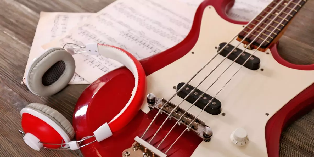 Top 5 Must-Have�Bass Accessories�for Every Player Image