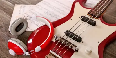 Top 5 Must-Have�Bass Accessories�for Every Player Image