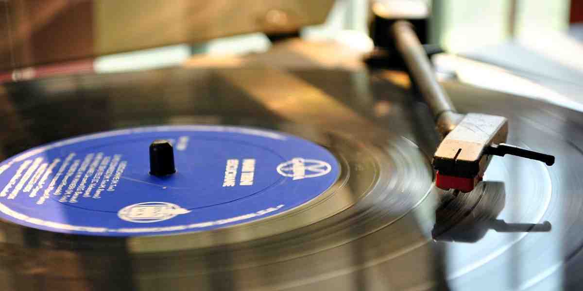 Getting Into Vinyl Records? This is What you Need Image