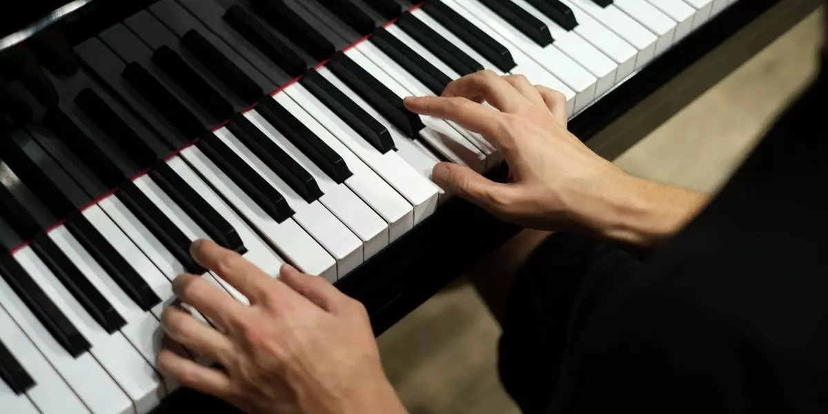 Learning Piano as an Adult Image