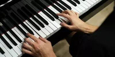 Learning Piano as an Adult Image